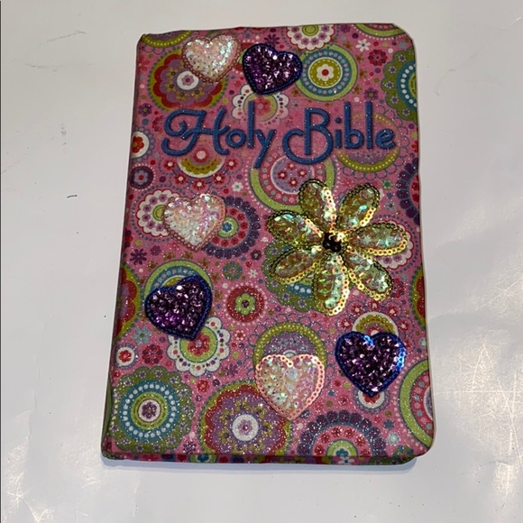 Children’s Bible - Picture 1 of 12